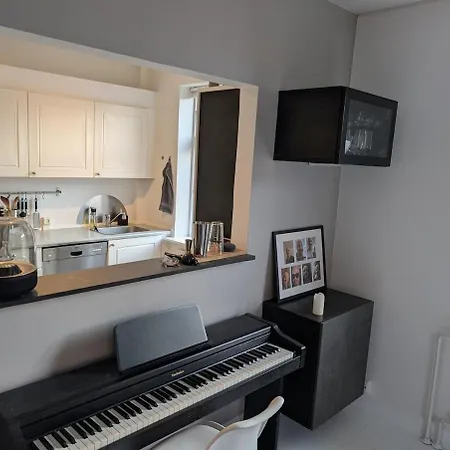 Cozy 2 Bedroom Close To Train, City, And Fredericia