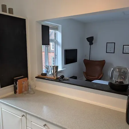 Leilighet Cozy 2 Bedroom Close To Train, City, And