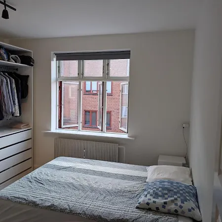 Leilighet Cozy 2 Bedroom Close To Train, City, And